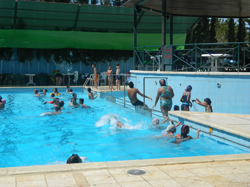 The children enjoyed a swimming field-trip.